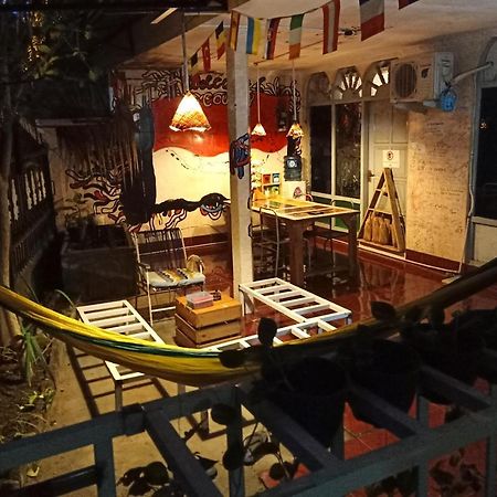 Deoplet Homestay & Gallery Yogyakarta Exterior photo